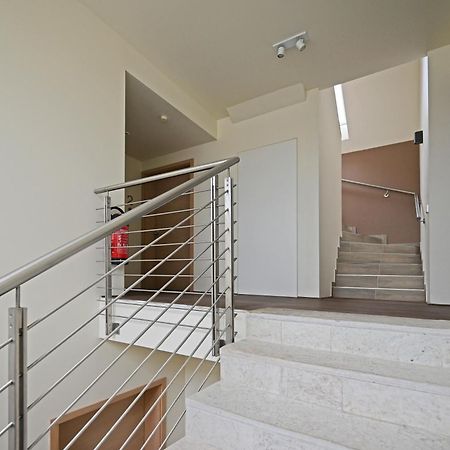 Modernes & Gepflegtes Hotelzimmer Mit Kueche! Bernstadt  ภายนอก รูปภาพ